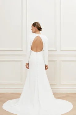 Aurora brudklänning