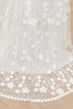 Flora brudklänning